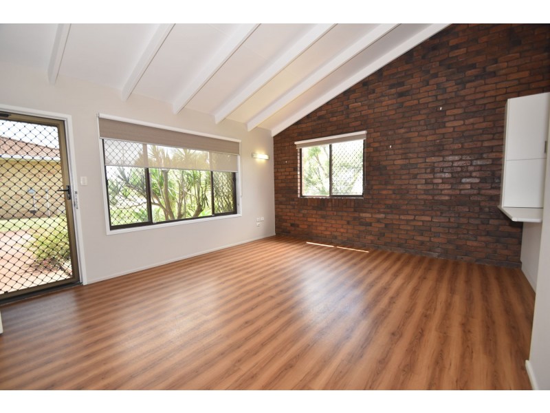 1/183 Ramsay Street, Centenary Heights QLD 4350