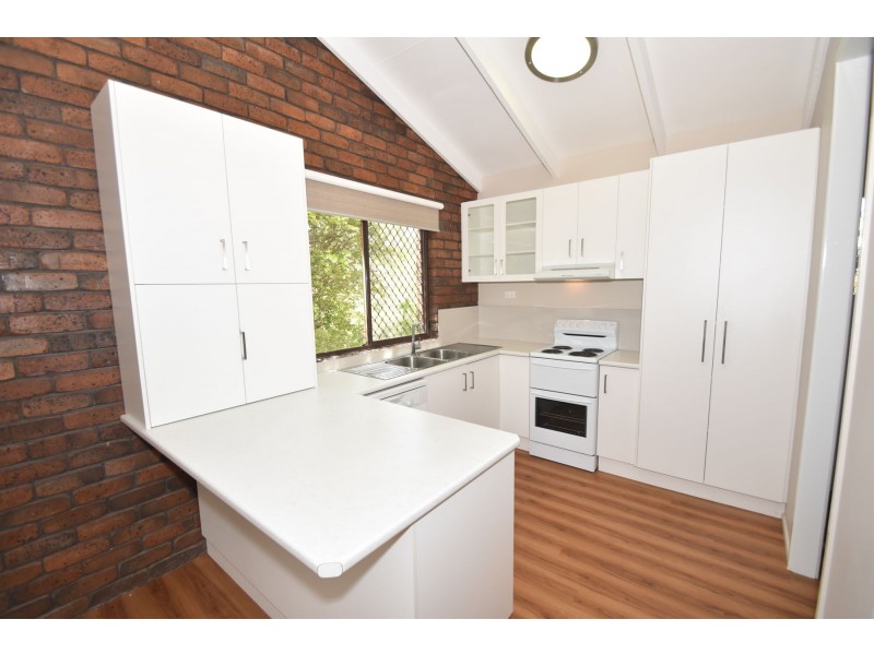 1/183 Ramsay Street, Centenary Heights QLD 4350