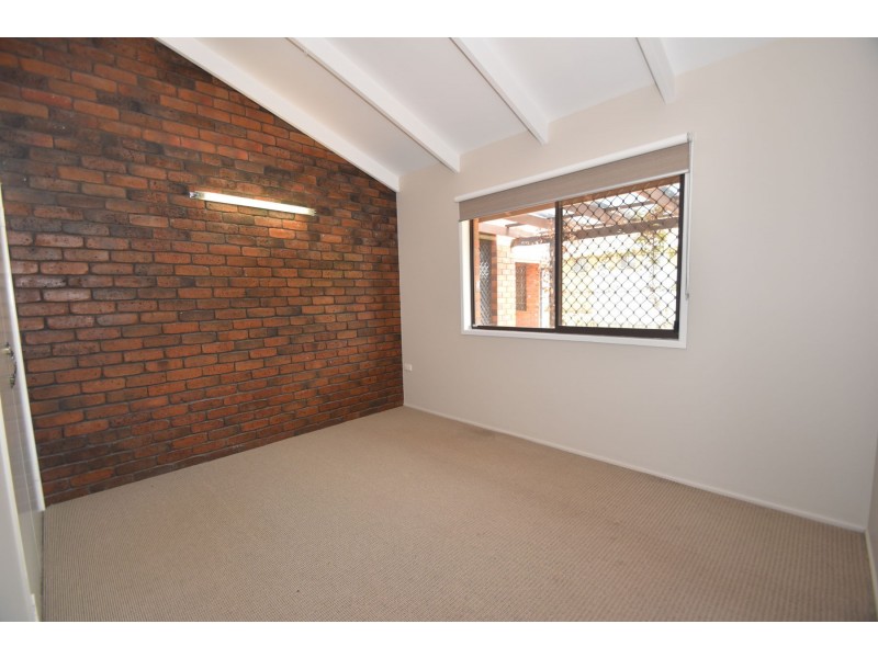 1/183 Ramsay Street, Centenary Heights QLD 4350