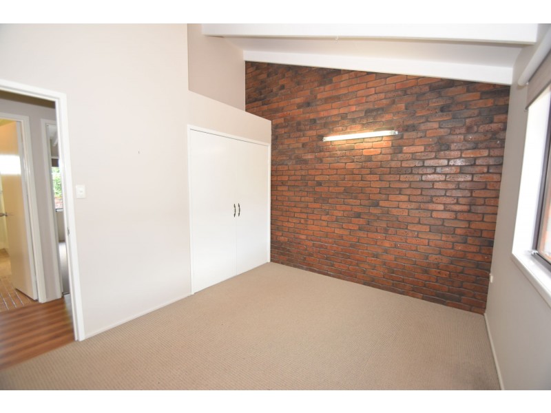 1/183 Ramsay Street, Centenary Heights QLD 4350