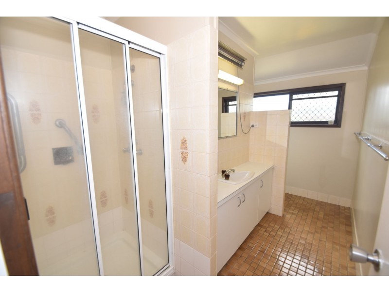 1/183 Ramsay Street, Centenary Heights QLD 4350