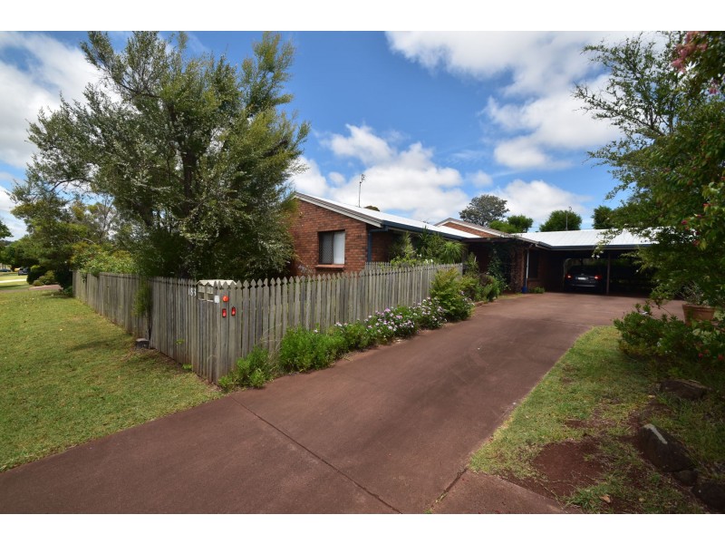 1/183 Ramsay Street, Centenary Heights QLD 4350