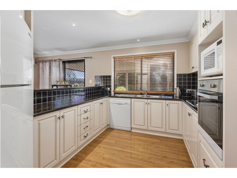 10 Lachlan Way, Placid Hills QLD 4343