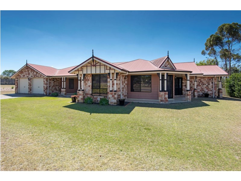 10 Lachlan Way, Placid Hills QLD 4343