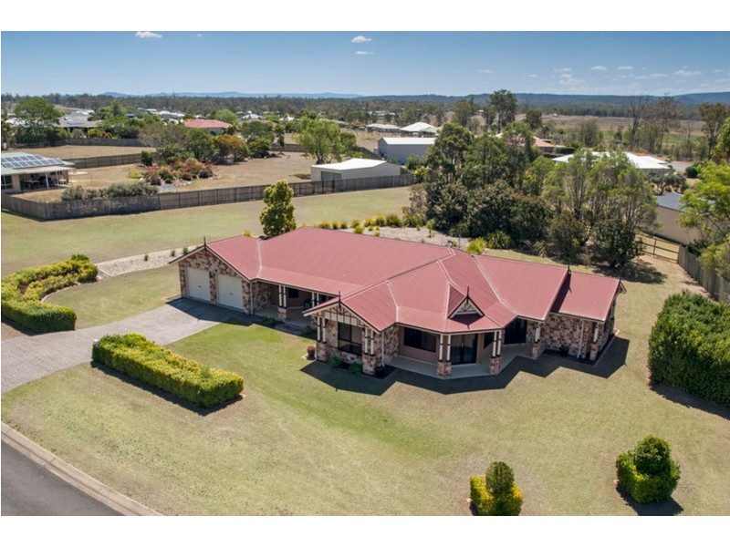 10 Lachlan Way, Placid Hills QLD 4343