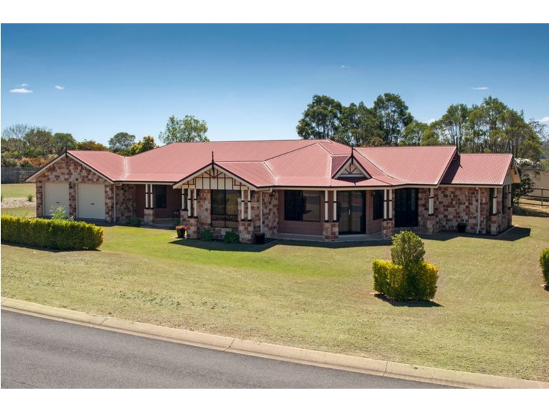 10 Lachlan Way, Placid Hills QLD 4343