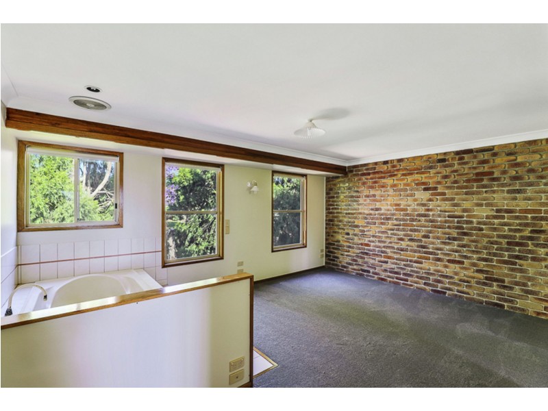 1 Tracey Street, Rangeville QLD 4350