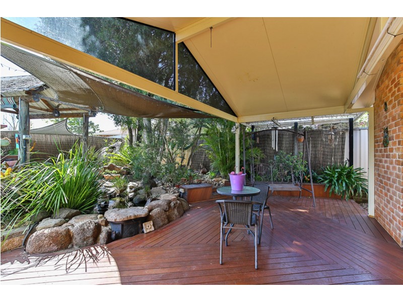 33 Gainsborough Drive, Glenvale QLD 4350