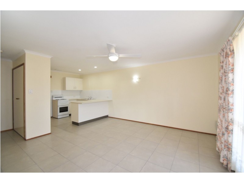2/756 Ruthven Street, South Toowoomba QLD 4350