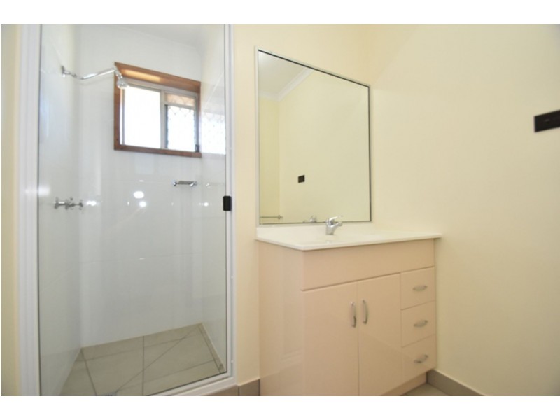 2/756 Ruthven Street, South Toowoomba QLD 4350