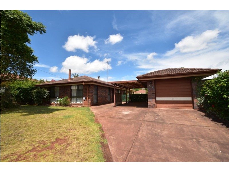 123 Rowbotham Street, Rangeville QLD 4350