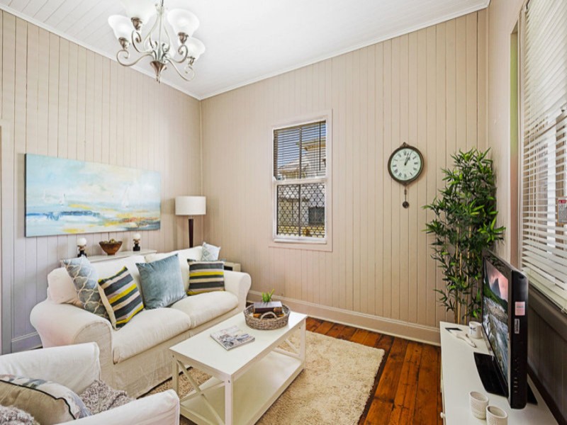 9 Kelfield Street, North Toowoomba QLD 4350