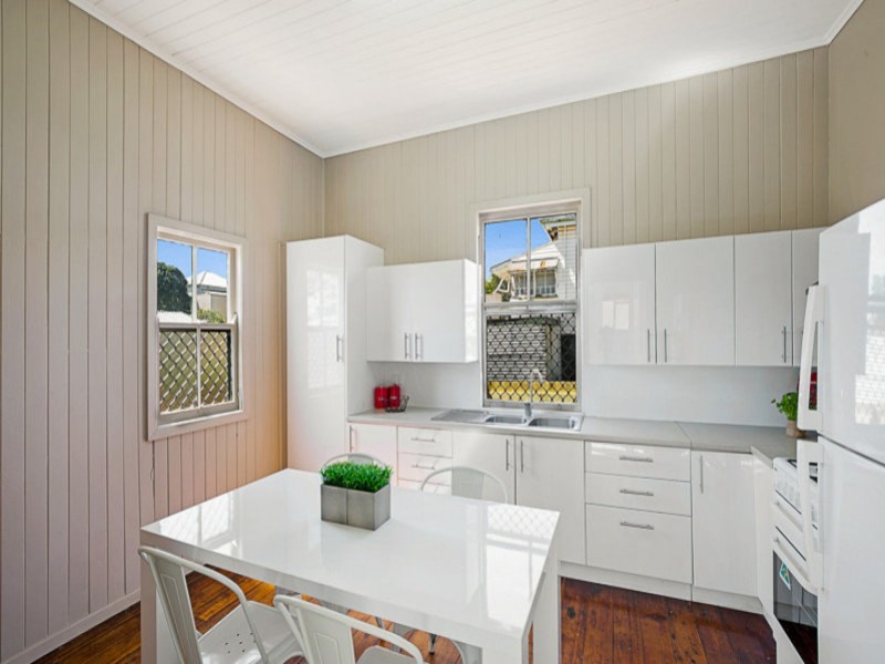 9 Kelfield Street, North Toowoomba QLD 4350