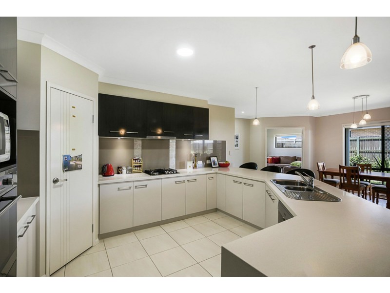 52 Edwin Street, Westbrook QLD 4350