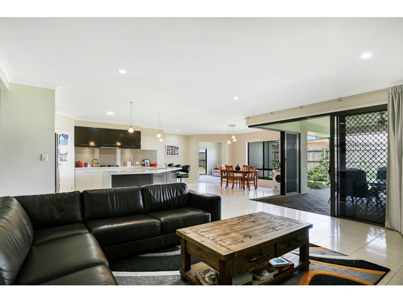 52 Edwin Street, Westbrook QLD 4350