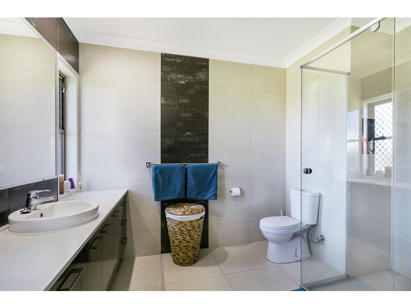 52 Edwin Street, Westbrook QLD 4350