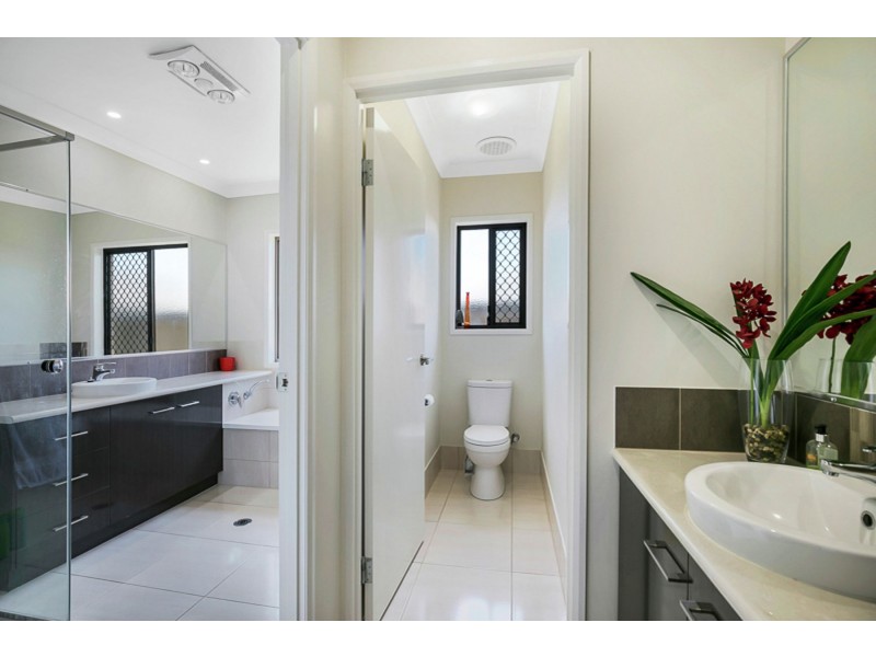 52 Edwin Street, Westbrook QLD 4350