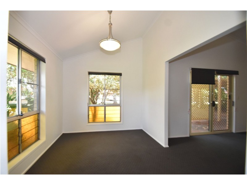 4 Judith Court, Harristown QLD 4350