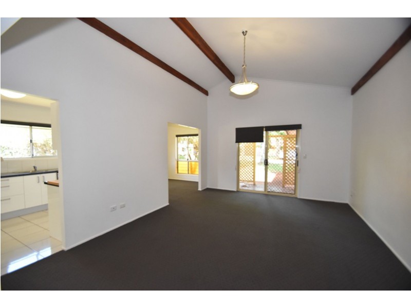 4 Judith Court, Harristown QLD 4350