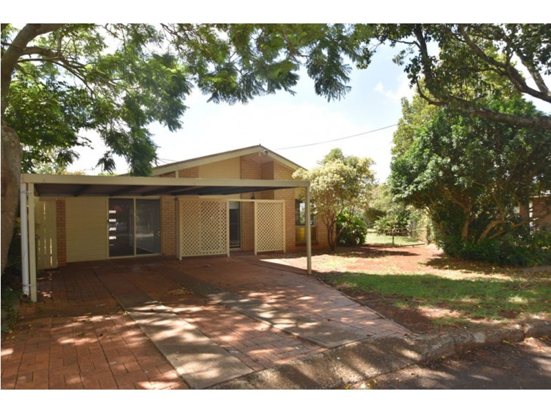 4 Judith Court, Harristown QLD 4350