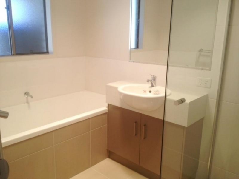 6 Brim Street, Newtown QLD 4350