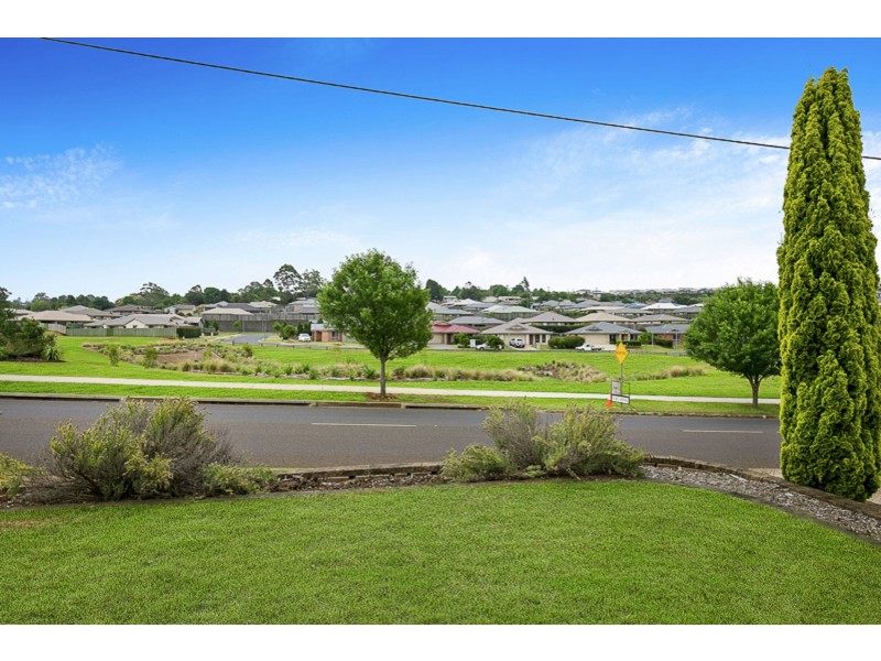 158 Tor Street, Rockville QLD 4350