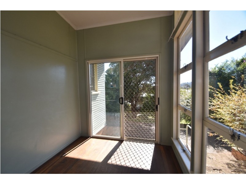 21a West Street, Newtown QLD 4350