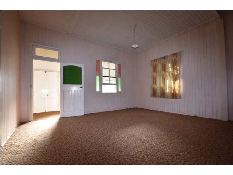 86 Lindsay Street, East Toowoomba QLD 4350