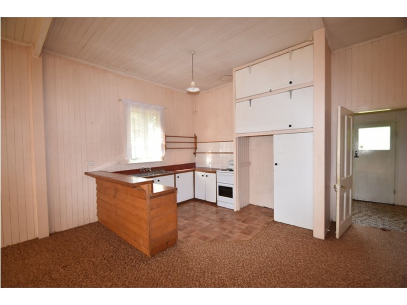 86 Lindsay Street, East Toowoomba QLD 4350