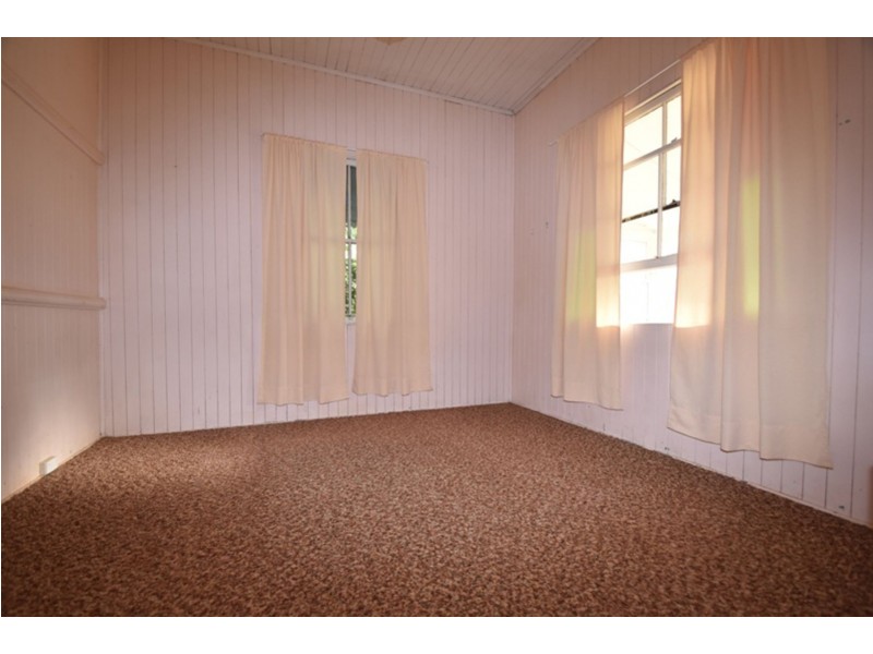 86 Lindsay Street, East Toowoomba QLD 4350