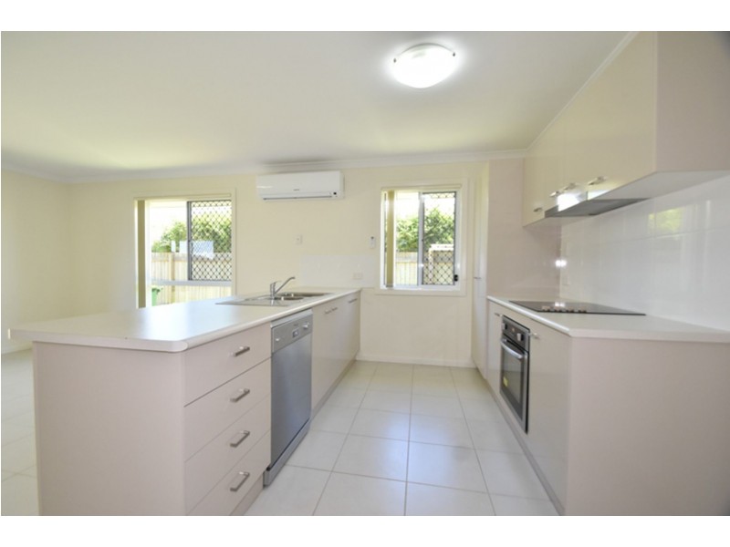 68 Wandsworth Street, Cranley QLD 4350