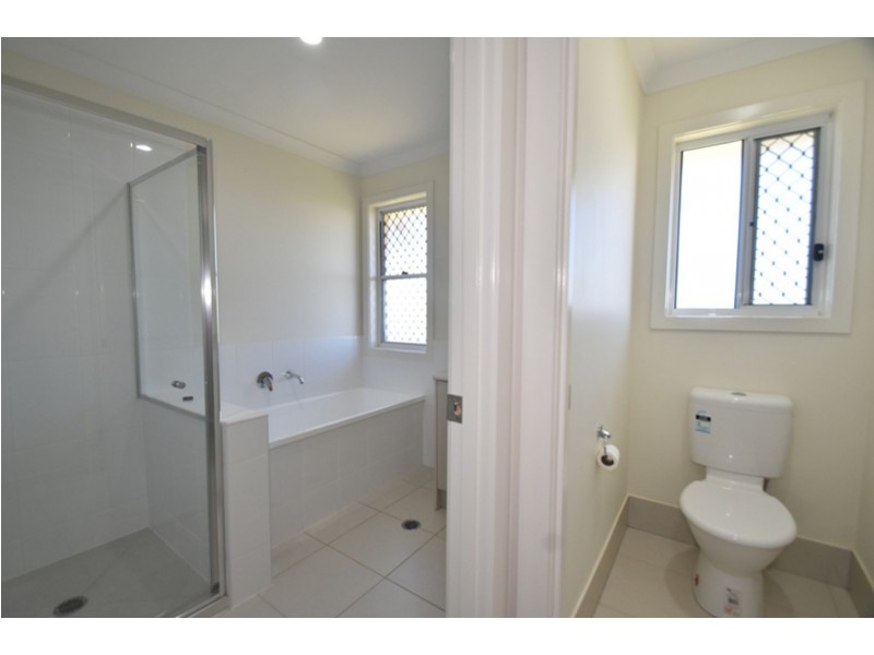 68 Wandsworth Street, Cranley QLD 4350