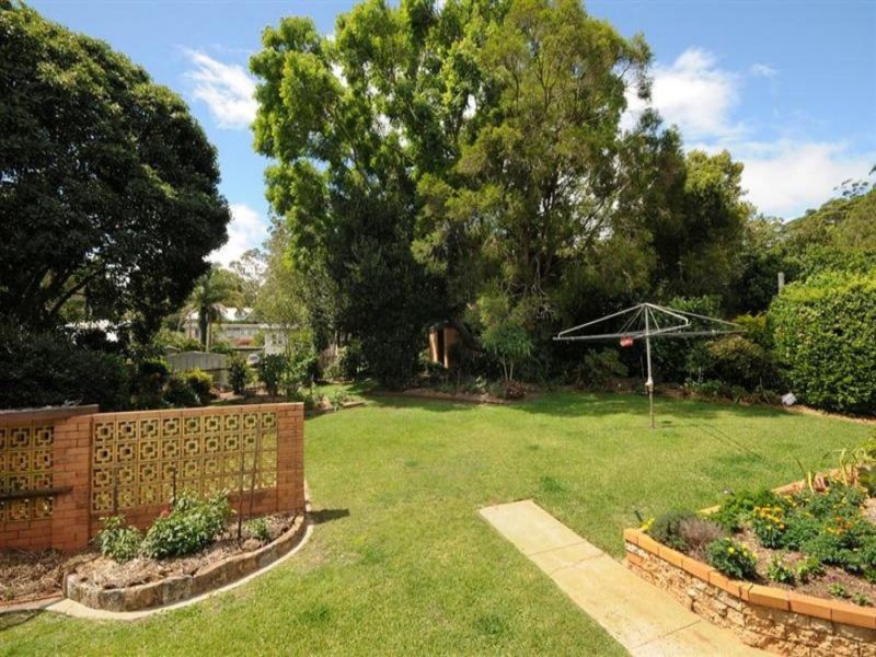 35 Range Street, Mount Lofty QLD 4350