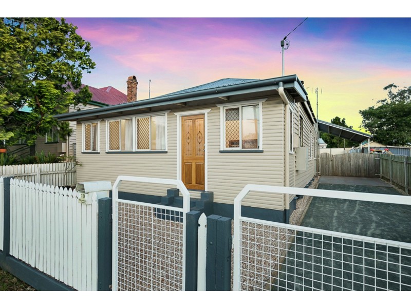10 Raff Street, North Toowoomba QLD 4350