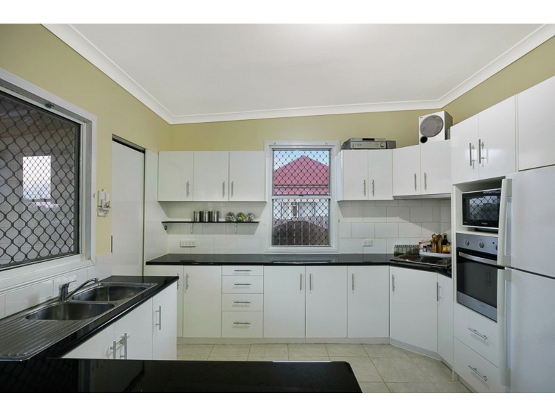 10 Raff Street, North Toowoomba QLD 4350