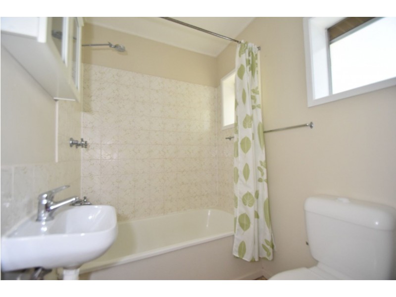 25 Jean Street, Harristown QLD 4350