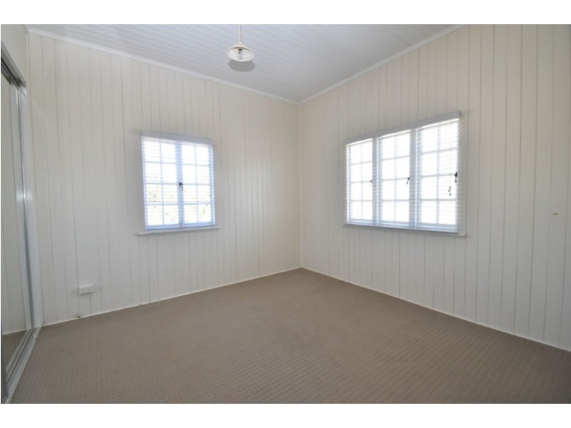 12 John Street, East Toowoomba QLD 4350