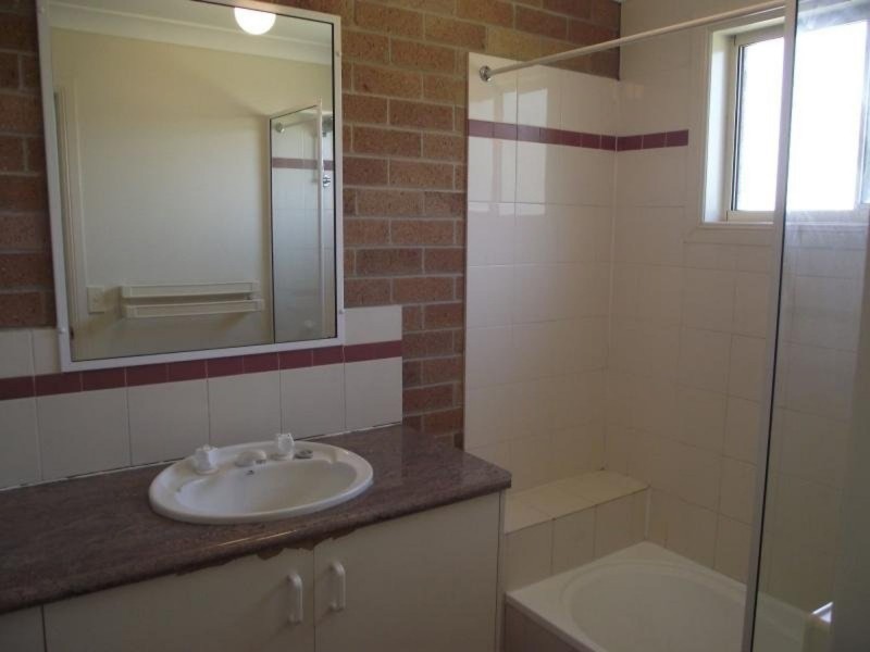 12/248 James Street, Harristown QLD 4350