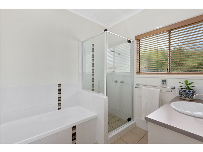 5 Bauer Court, Hodgson Vale QLD 4352
