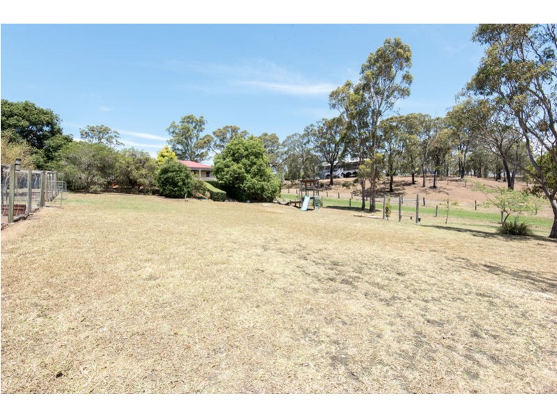 5 Bauer Court, Hodgson Vale QLD 4352