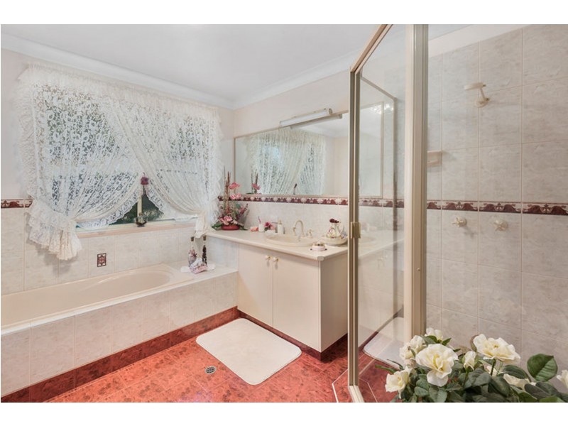 7 Buckle Court, Middle Ridge QLD 4350