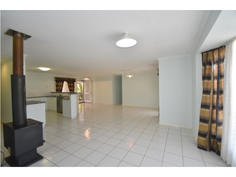 17 McDougall Court, Wyreema QLD 4352