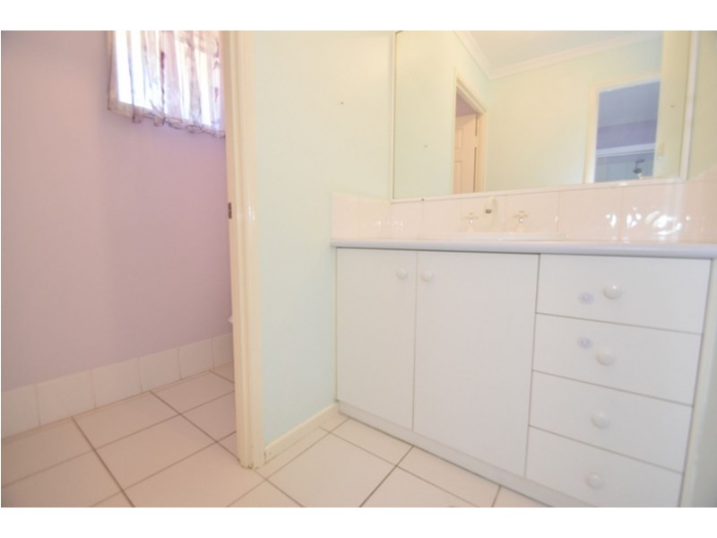 17 McDougall Court, Wyreema QLD 4352