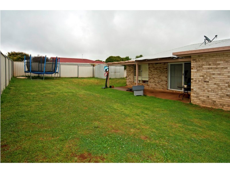 10 Gouldson Drive, Kearneys Spring QLD 4350