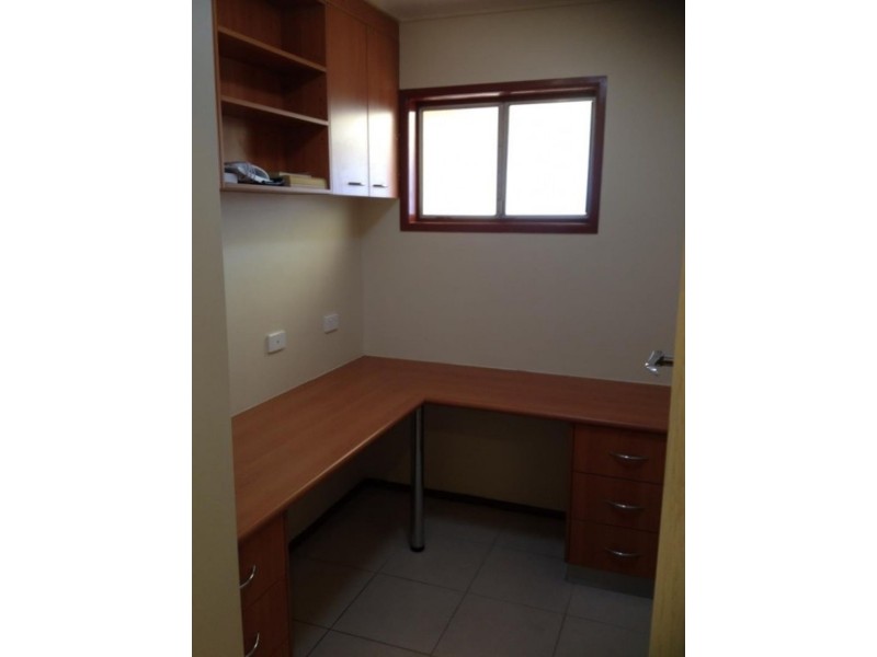 15 Sprott Street, Wilsonton QLD 4350