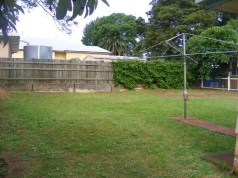 740A Ruthven Street, South Toowoomba QLD 4350