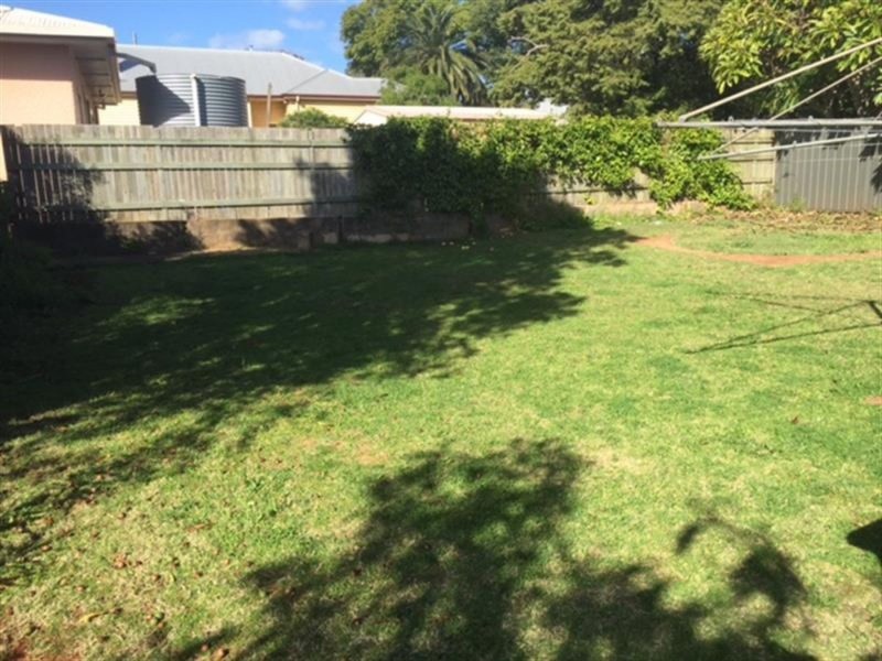 740A Ruthven Street, South Toowoomba QLD 4350