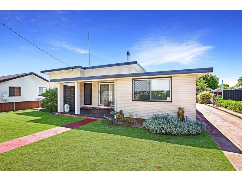 7 McLeish Street, Harristown QLD 4350