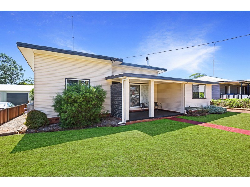 7 McLeish Street, Harristown QLD 4350