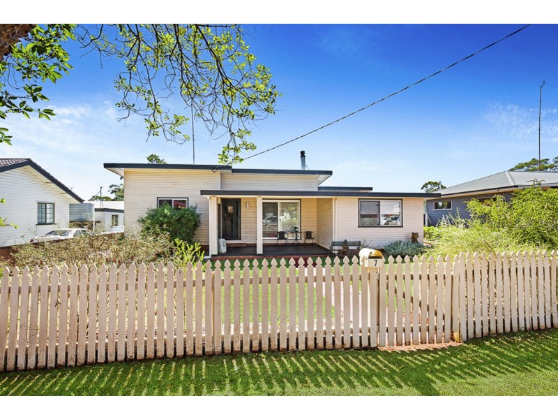 7 McLeish Street, Harristown QLD 4350